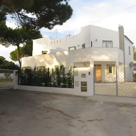 Luxury With Private Pool Walking Distance To And Marina *