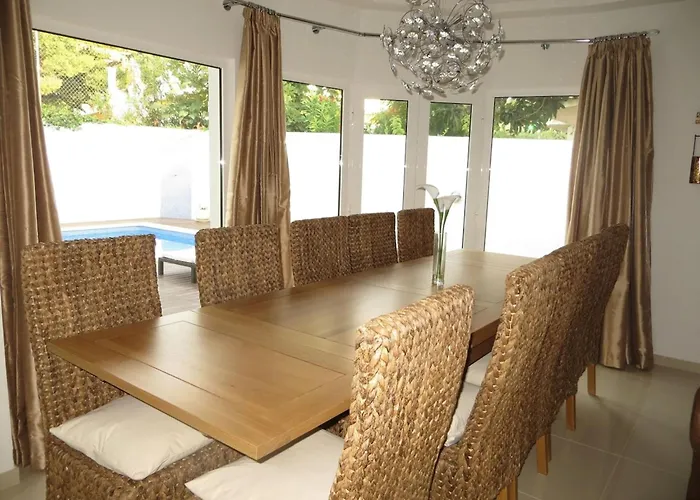 别墅 Luxury With Private Pool Walking Distance To And Marina 奎特里拉
