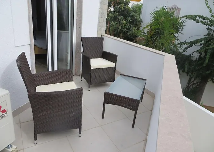 Luxury With Private Pool Walking Distance To And Marina *