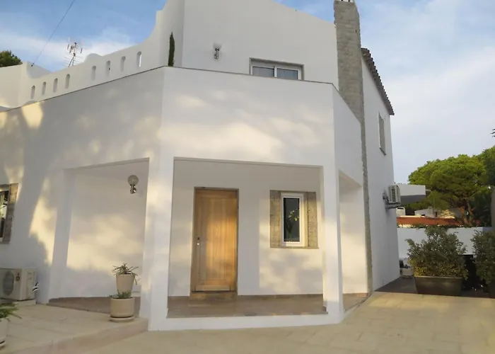 Luxury With Private Pool Walking Distance To And Marina * Картейра