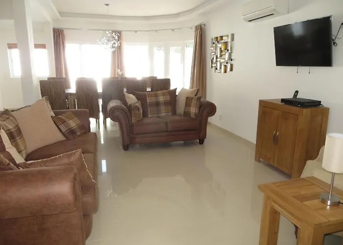 Luxury With Private Pool Walking Distance To And Marina